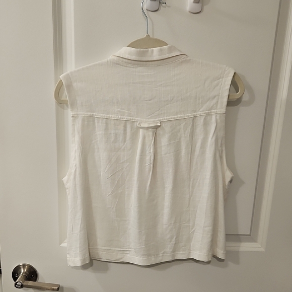 Cream Sleeveless Button Down Crop Top or Vest - Picture 4 of 5